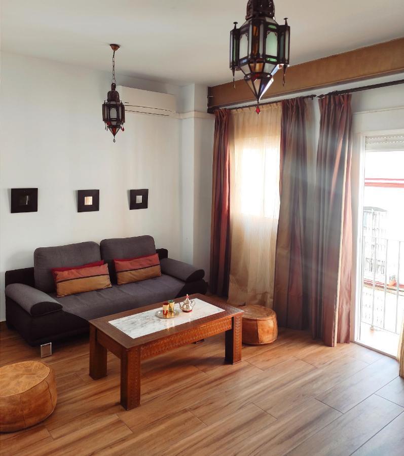 Puerta Real Apartamentos Sevilla Dış mekan fotoğraf